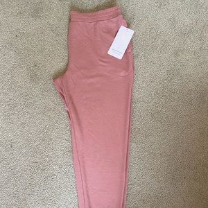 Never been worn, tags still on, Athleta size medium wind down sleep jogger